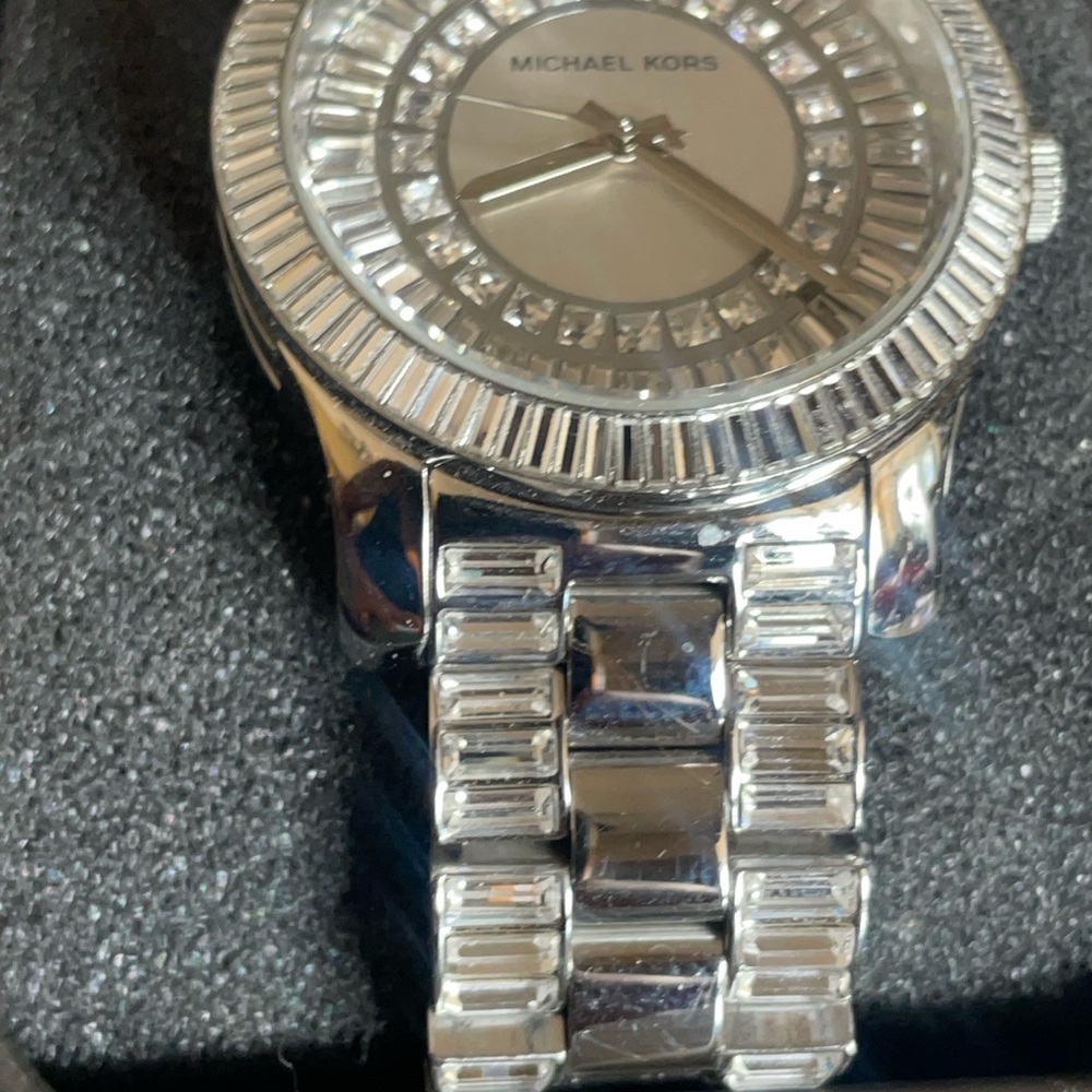 Michael Kors SS Runway Crystal-Embellished  Watch MK5352 - Picture 3 of 8